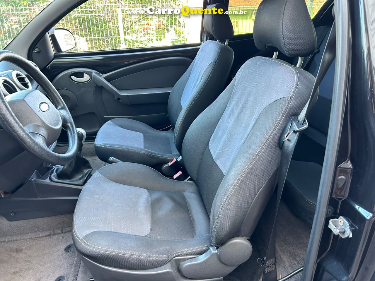 FORD KA 1.0 MPI 8V 2013 - Loja