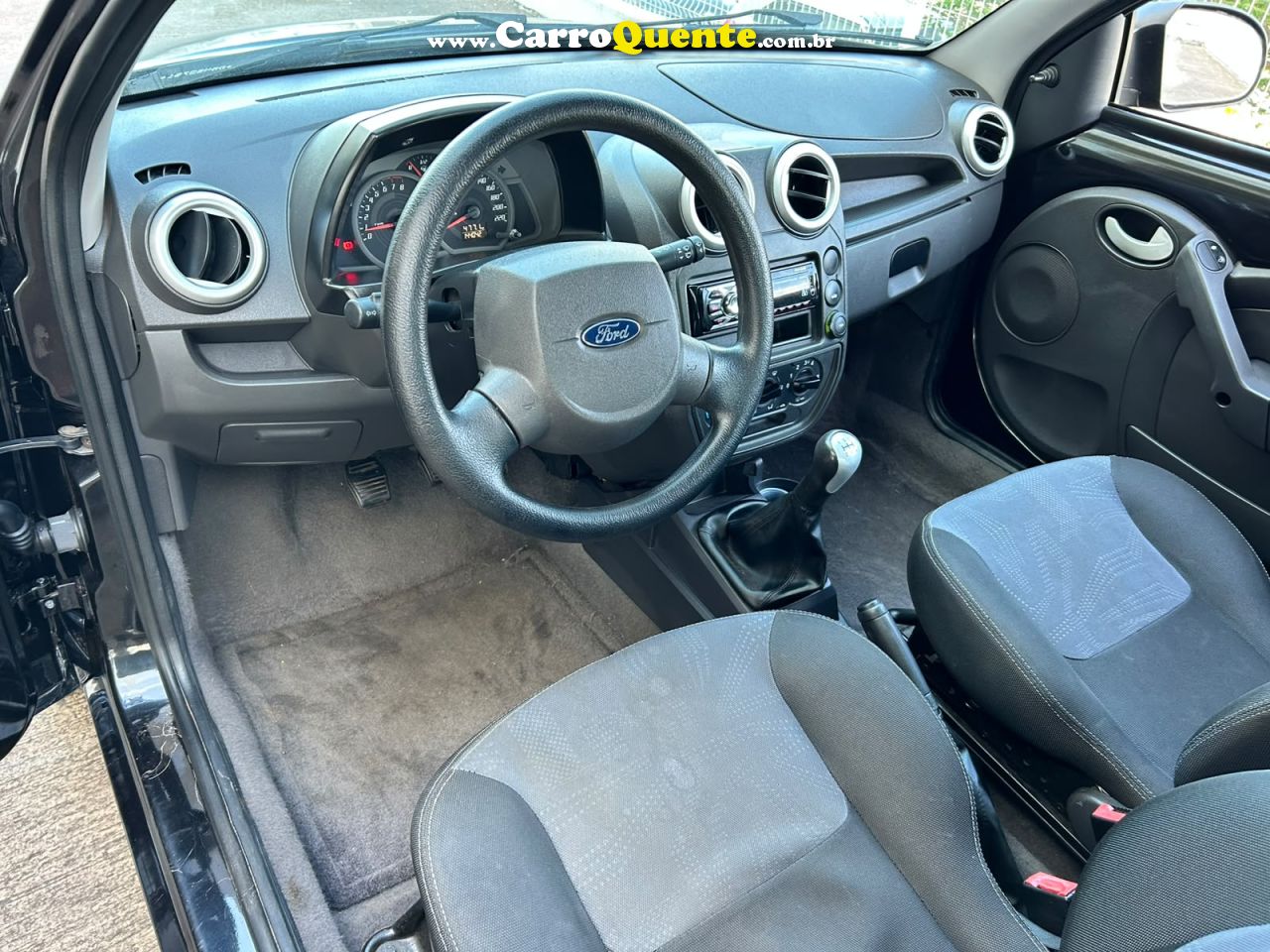 FORD KA 1.0 MPI 8V 2013 - Loja