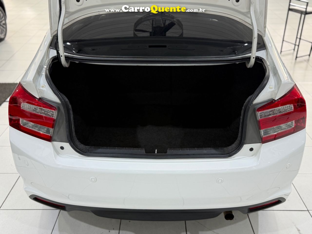HONDA CITY 1.5 LX 16V 2014 - Loja