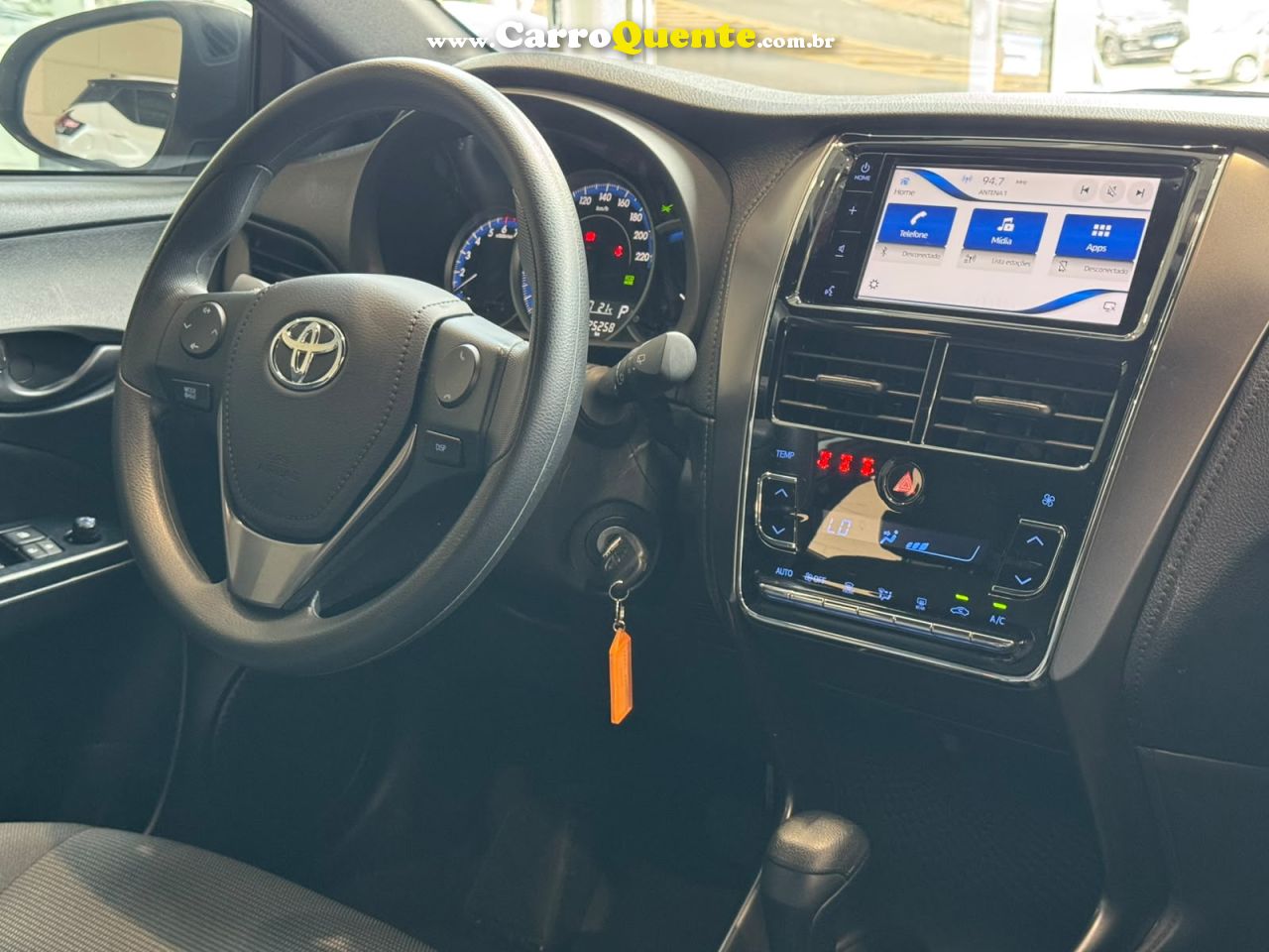 TOYOTA YARIS 1.5 16V XL 2024 - Loja