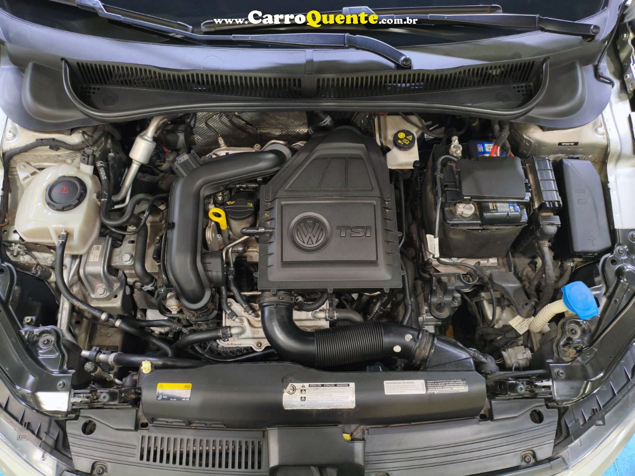VOLKSWAGEN POLO 1.0 200 TSI HIGHLINE 2019 - Loja