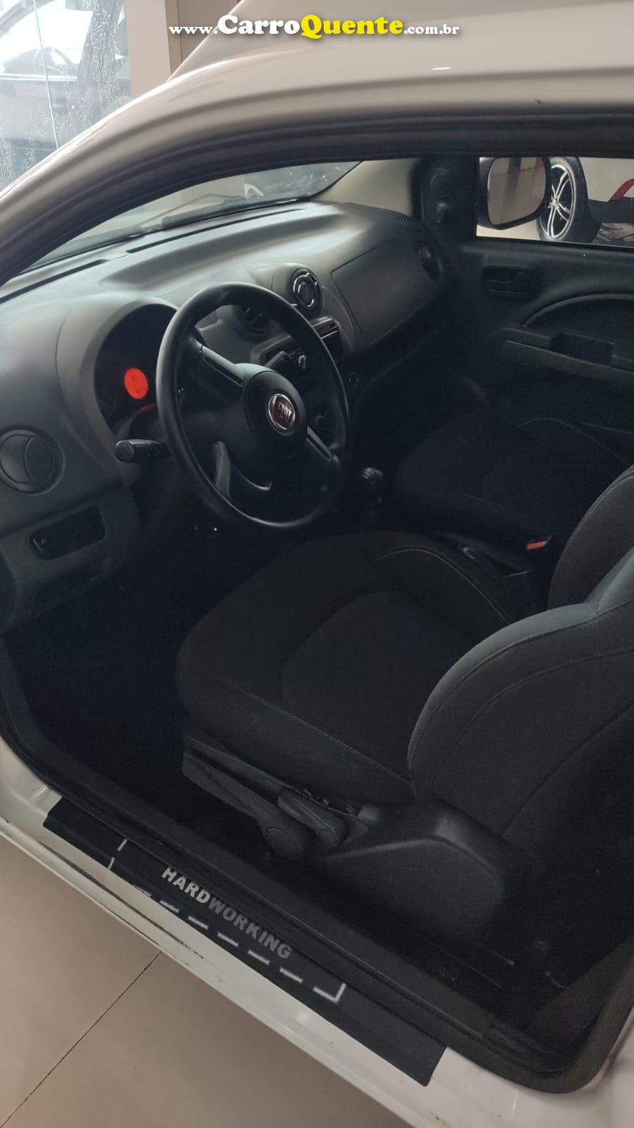 FIAT FIORINO 1.4 MPI FURGÃO HARD WORKING 8V 2017 - Loja
