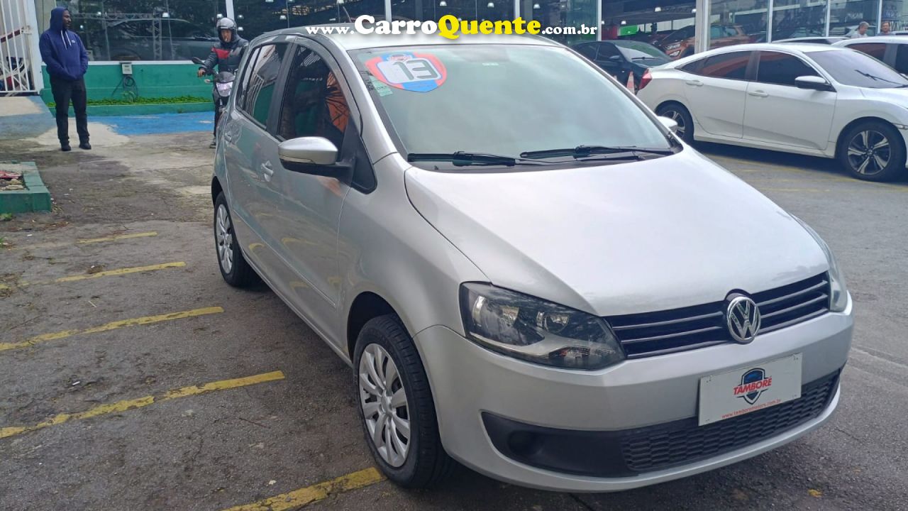 VOLKSWAGEN   FOX 1.0 MI TOTAL FLEX 8V 5P   PRATA 2013 1.0 FLEX - Loja