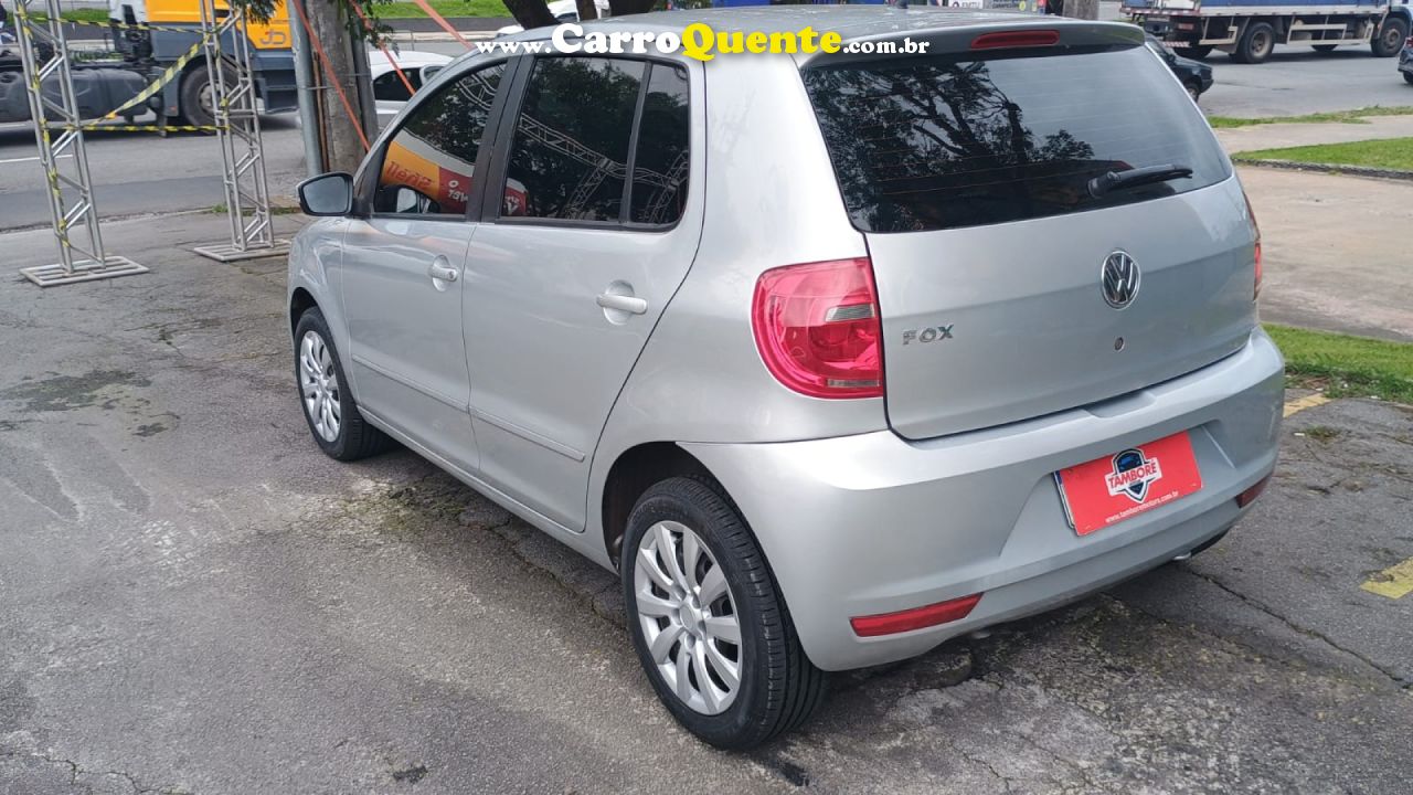 VOLKSWAGEN   FOX 1.0 MI TOTAL FLEX 8V 5P   PRATA 2013 1.0 FLEX - Loja