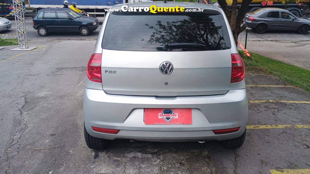 VOLKSWAGEN   FOX 1.0 MI TOTAL FLEX 8V 5P   PRATA 2013 1.0 FLEX - Loja