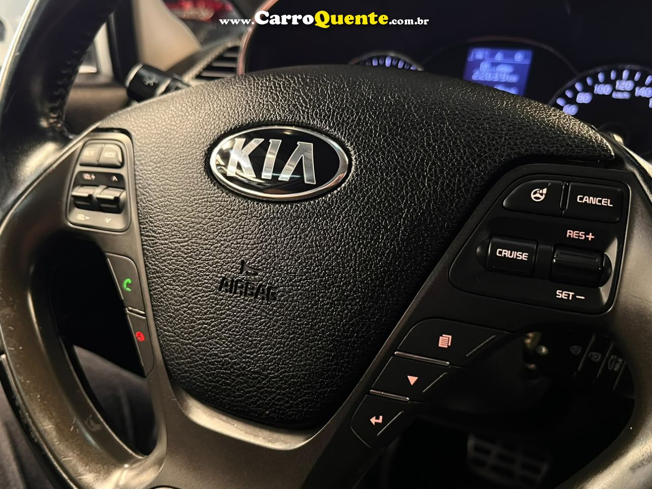 KIA   CERATO 1.6 16V  FLEX  AUT.   PRATA 2016 1.6 FLEX - Loja