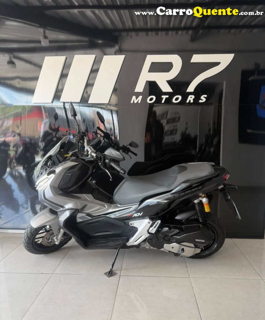 HONDA   ADV 150   PRATA 2023 150 GASOLINA - Loja