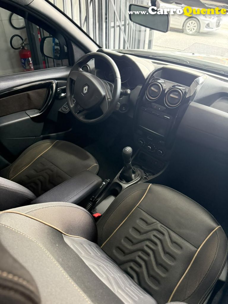 RENAULT   DUSTER DYNAMIQUE 1.6 FLEX 16V MEC.   PRATA 2019 1.6 FLEX - Loja