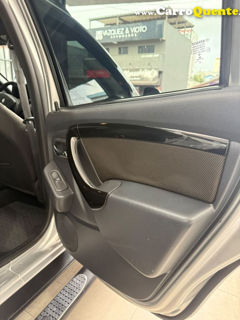 RENAULT   DUSTER DYNAMIQUE 1.6 FLEX 16V MEC.   PRATA 2019 1.6 FLEX - Loja