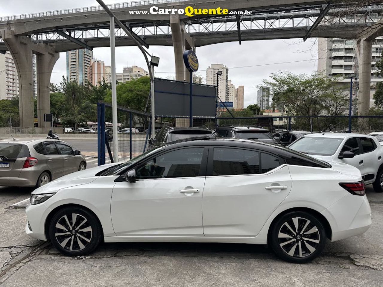 NISSAN   SENTRA EXCLUSIVE 2.0 16V AUT.   BRANCO 2023 2.0 GASOLINA - Loja