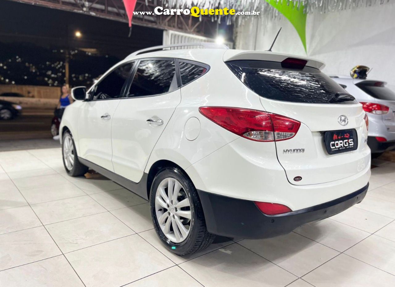 HYUNDAI   IX35 2.0 16V 170CV 2WD4WD AUT.   BRANCO 2012 2.0 GASOLINA - Loja