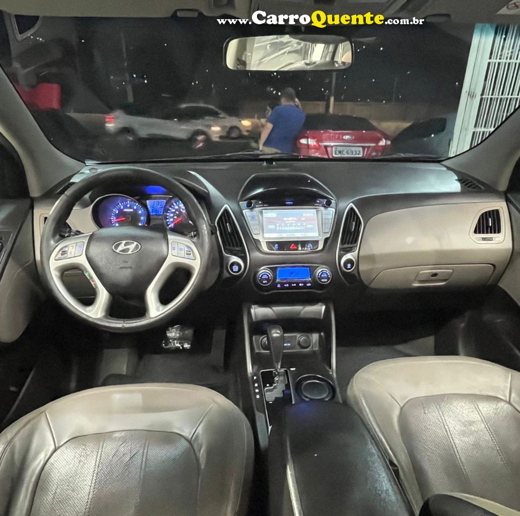 HYUNDAI   IX35 2.0 16V 170CV 2WD4WD AUT.   BRANCO 2012 2.0 GASOLINA - Loja