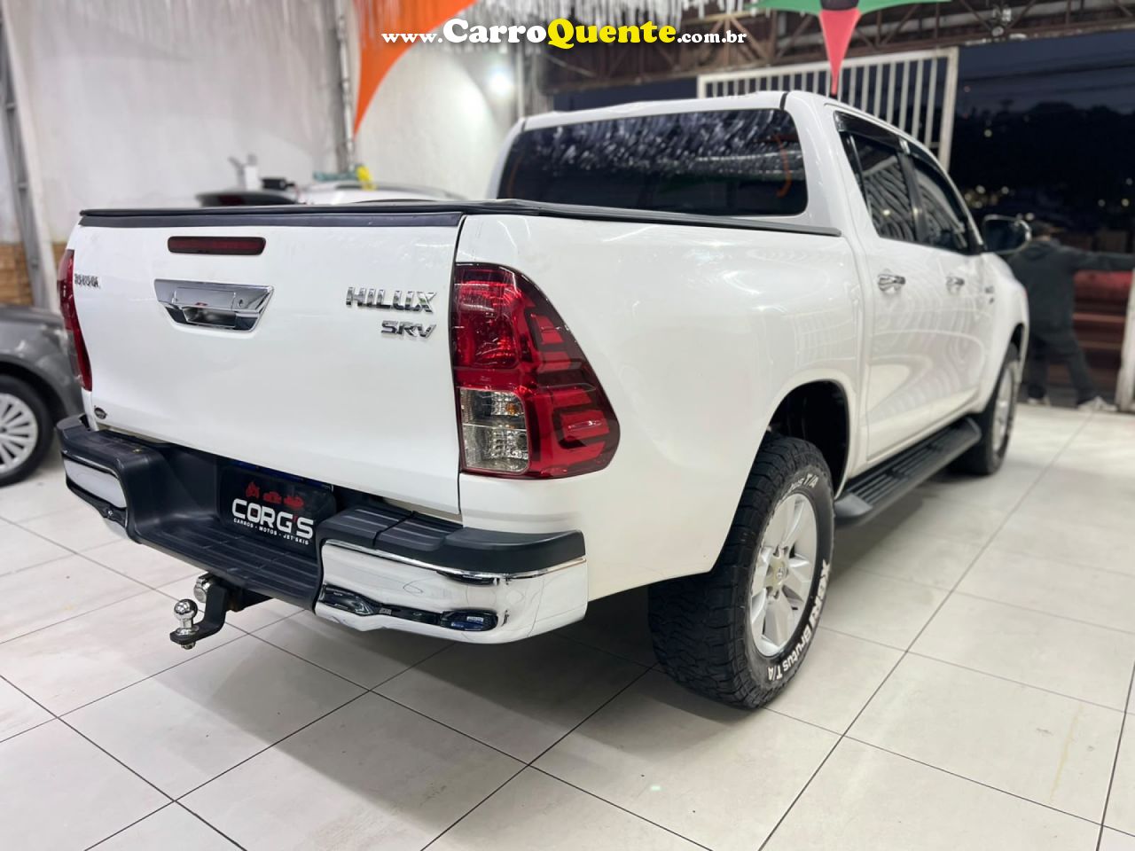TOYOTA   HILUX CD SRV 4X2 2.7 FLEX 16V AUT.   BRANCO 2017 2.7 FLEX - Loja