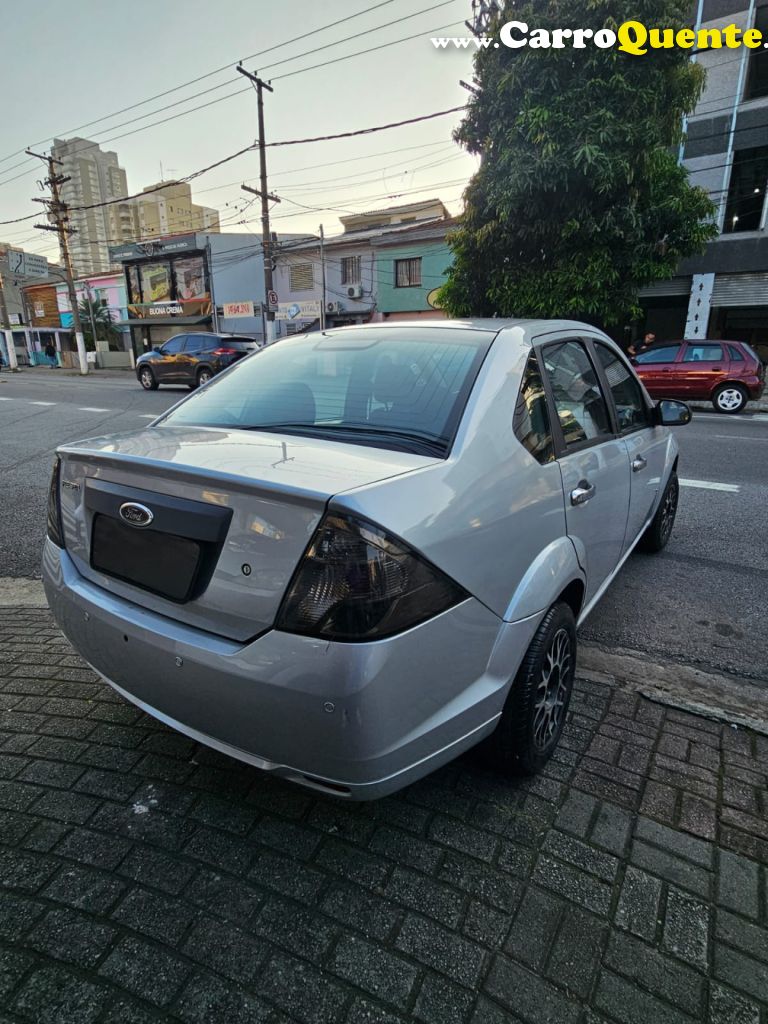 FORD   FIESTA SEDAN SE 1.0 8V FLEX 4P   PRATA 2014 1.0 FLEX - Loja