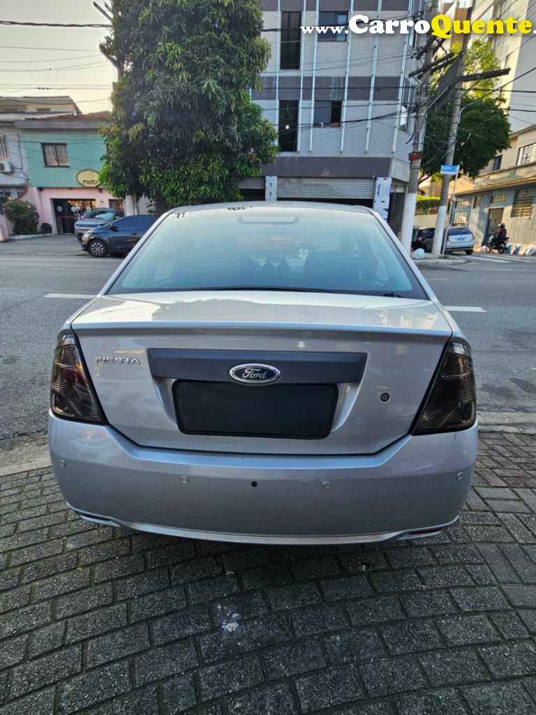 FORD   FIESTA SEDAN SE 1.0 8V FLEX 4P   PRATA 2014 1.0 FLEX - Loja