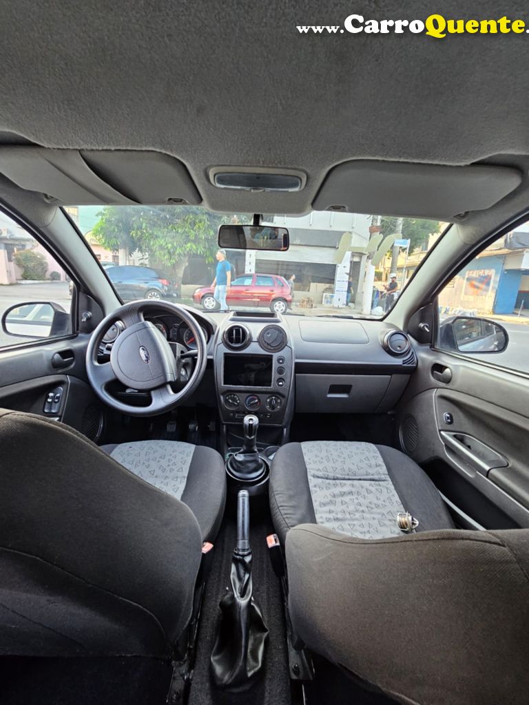 FORD   FIESTA SEDAN SE 1.0 8V FLEX 4P   PRATA 2014 1.0 FLEX - Loja