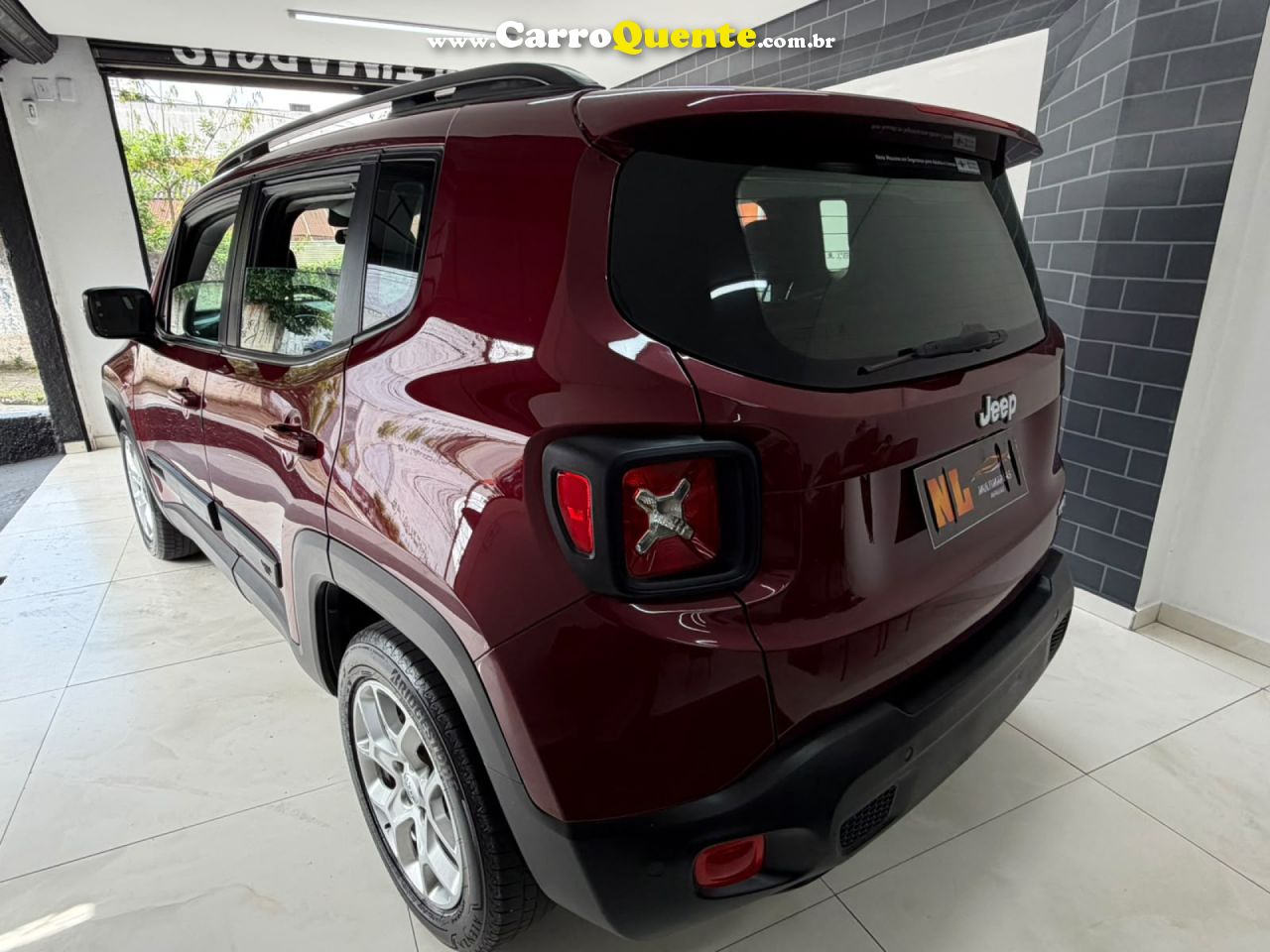 JEEP   RENEGADE LONGITUDE 1.8 4X2 FLEX 16V AUT.   VINHO 2017 1.8 FLEX - Loja