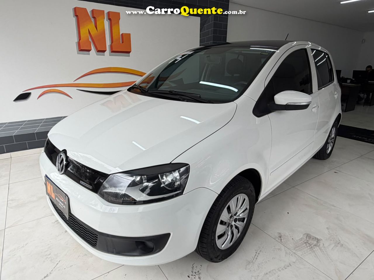 VOLKSWAGEN   FOX BLUEMOTION 1.0 MI TOTAL FLEX 12V 5P   BRANCO 2014 1.0 FLEX - Loja