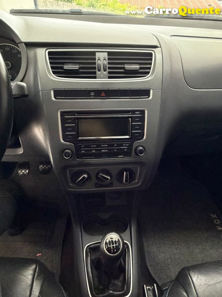 VOLKSWAGEN   FOX BLUEMOTION 1.0 MI TOTAL FLEX 12V 5P   BRANCO 2014 1.0 FLEX - Loja