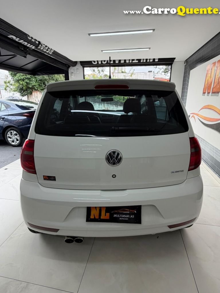 VOLKSWAGEN   FOX BLUEMOTION 1.0 MI TOTAL FLEX 12V 5P   BRANCO 2014 1.0 FLEX - Loja