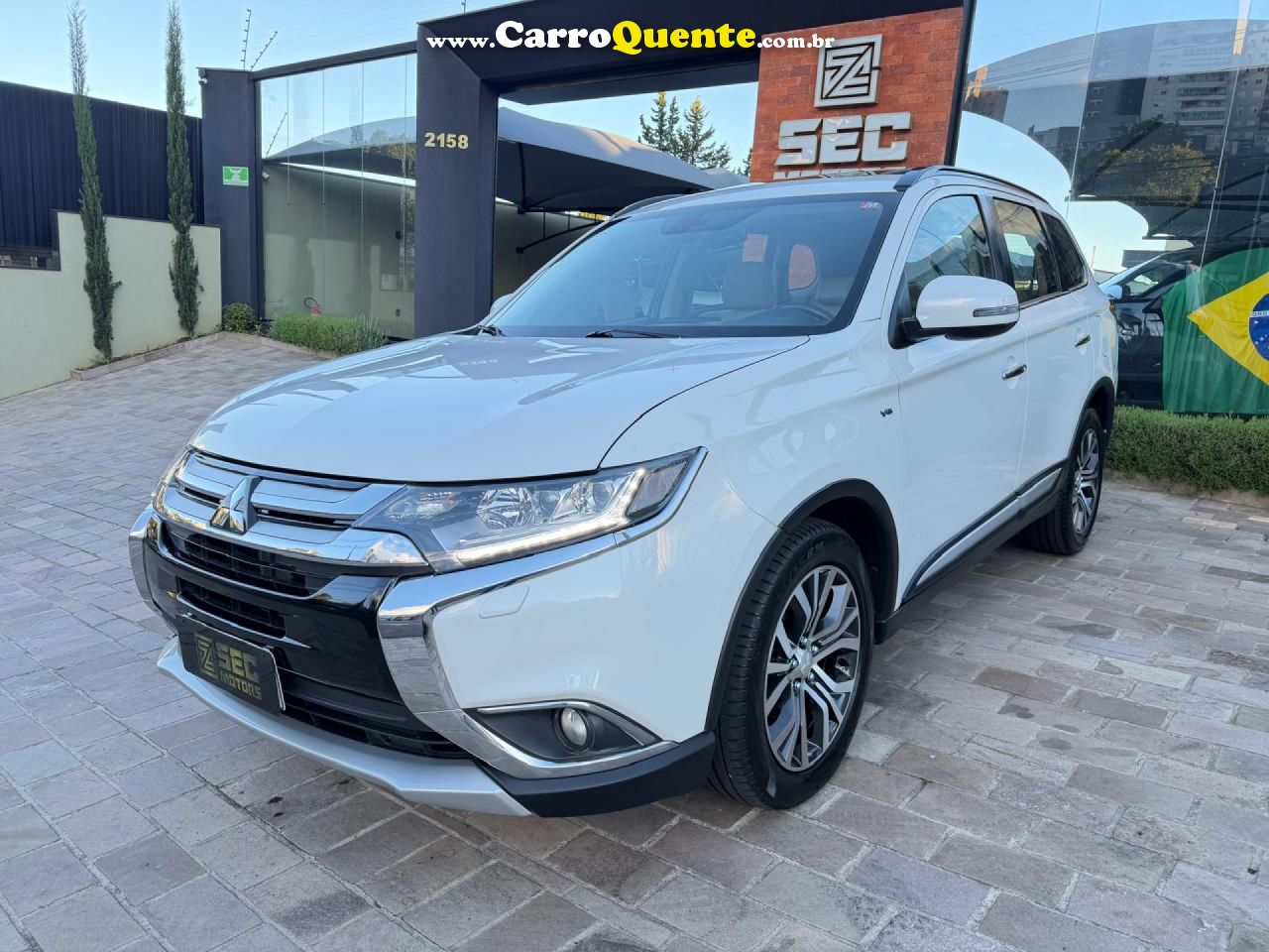 MITSUBISHI   OUTLANDER 3.0 GT 3.0 V6 AUT.   BRANCO 2016 3.0 GASOLINA - Loja