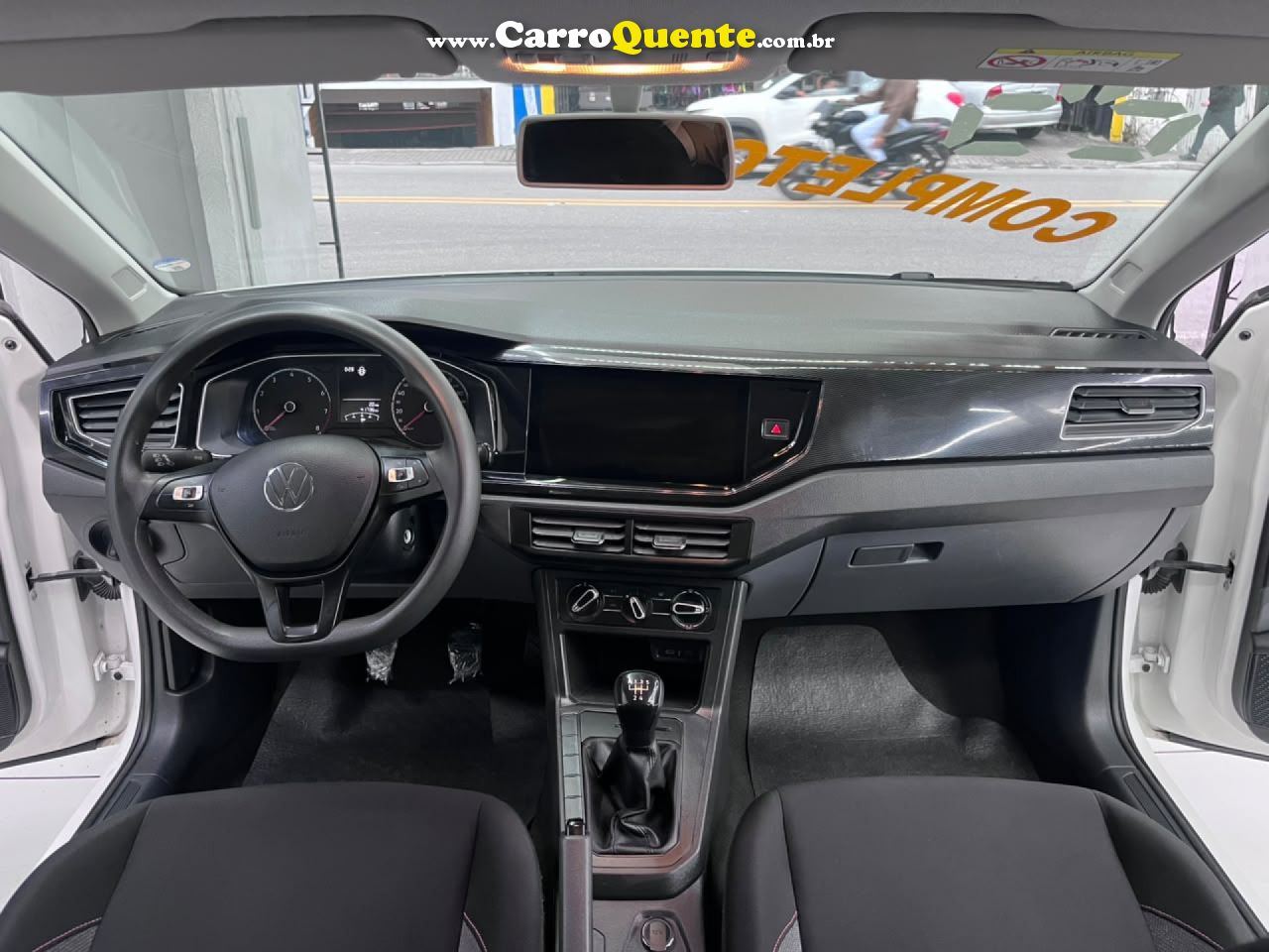 VOLKSWAGEN   POLO TRACK MA   BRANCO 2025 1.0 FLEX - Loja
