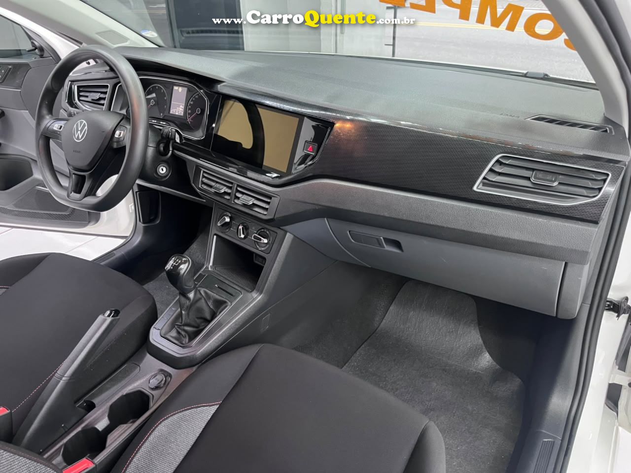 VOLKSWAGEN   POLO TRACK MA   BRANCO 2025 1.0 FLEX - Loja