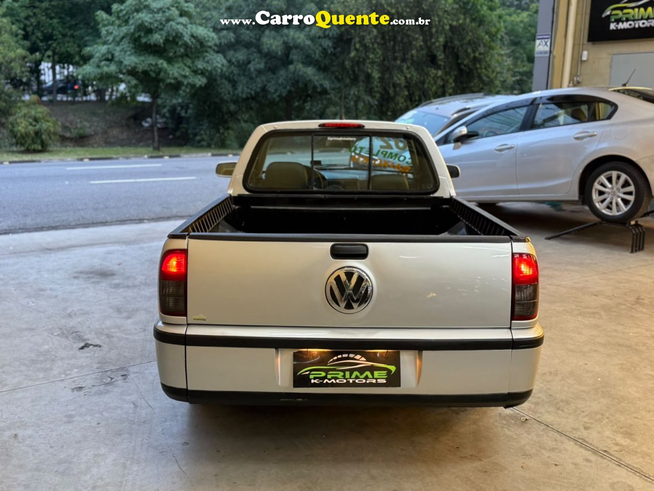 VOLKSWAGEN   SAVEIRO CITY 1.6   PRATA 2002 1.6 GASOLINA - Loja