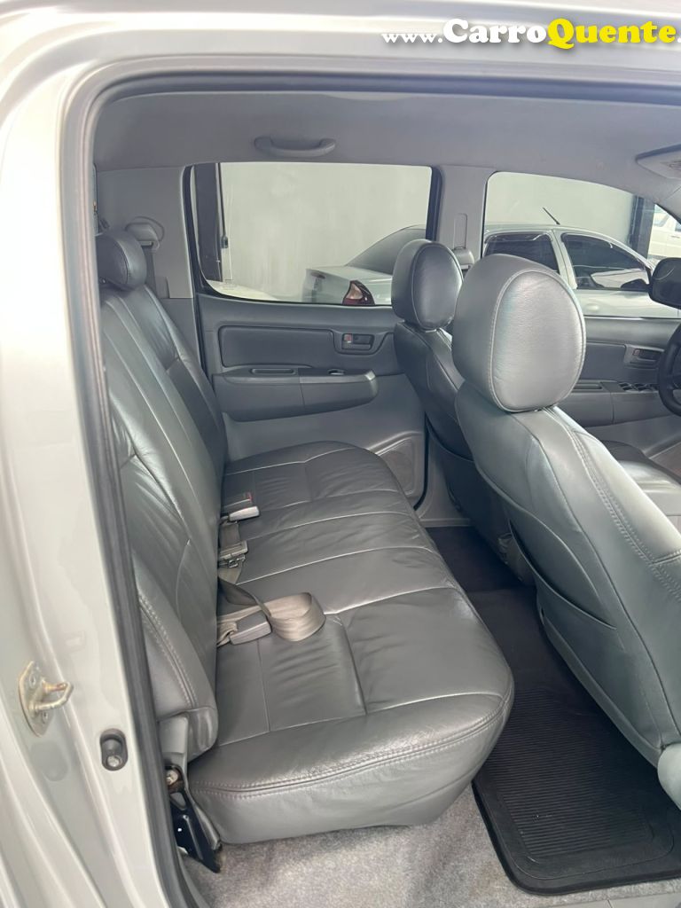 TOYOTA   HILUX CD SRV D4-D 4X4 3.0 TDI DIESEL AUT   PRATA 2008 3.0 DIESEL - Loja