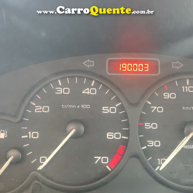 PEUGEOT 206 1.4 PRESENCE SW 8V 2008 - Loja