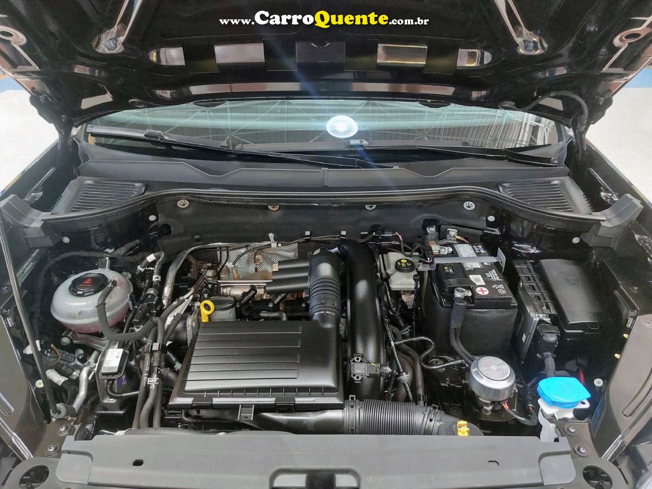 VOLKSWAGEN TAOS 2022 250 TSI HIGHLINE AR DUALZONE + COURO 2022 - Loja