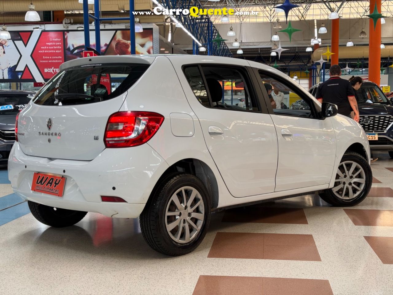 RENAULT SA 2016 - Loja