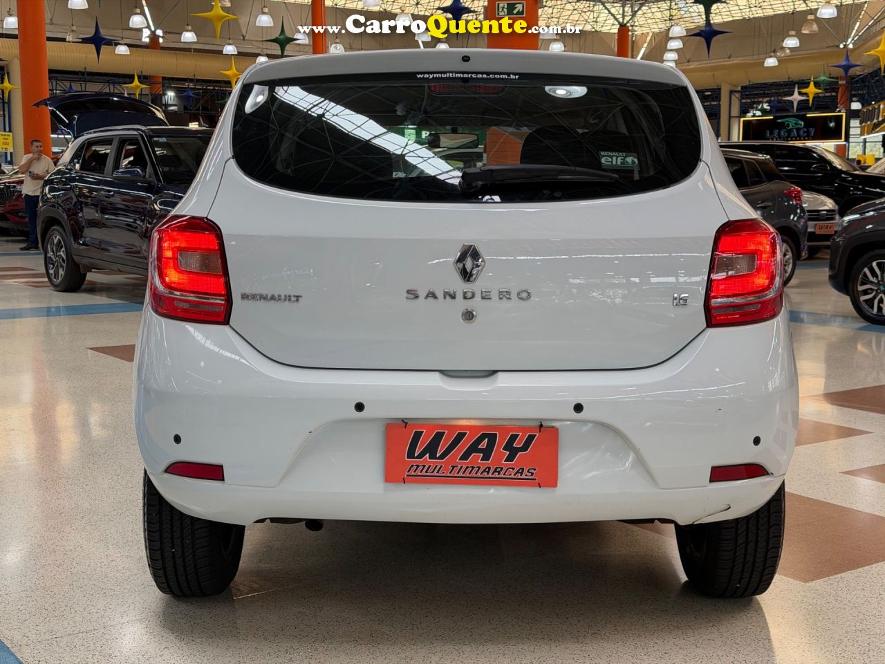 RENAULT SA 2016 - Loja