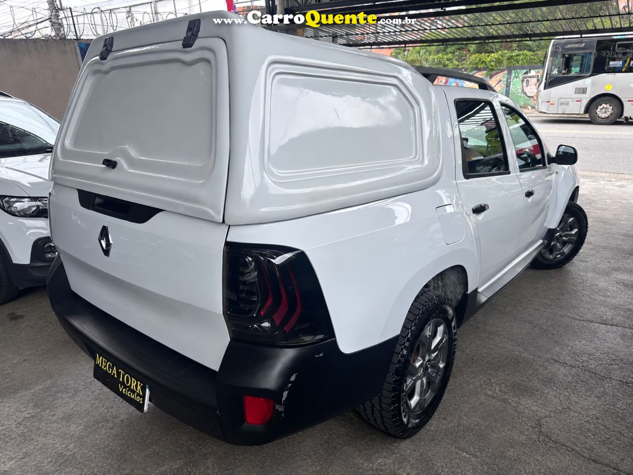 RENAULT   OROCH INTENSE 1.6 FLEX 16V MEC.   BRANCO 2025 1.6 FLEX - Loja