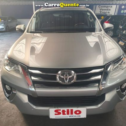 TOYOTA   HILUX SW4 SRV 4X2 2.7 FLEX 16V AUT.   PRATA 2020 2.7 FLEX