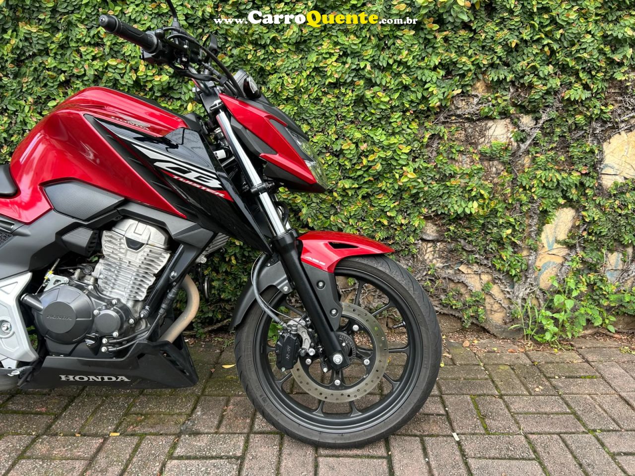 HONDA   CB 300F TWISTER FLEX   VERMELHO 2025 300 FLEX - Loja