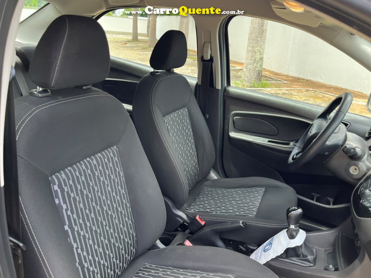 FORD   KA+ SEDAN 1.0 SESE PLUS TIVCT FLEX 4P   PRATA 2018 1.0 FLEX - Loja