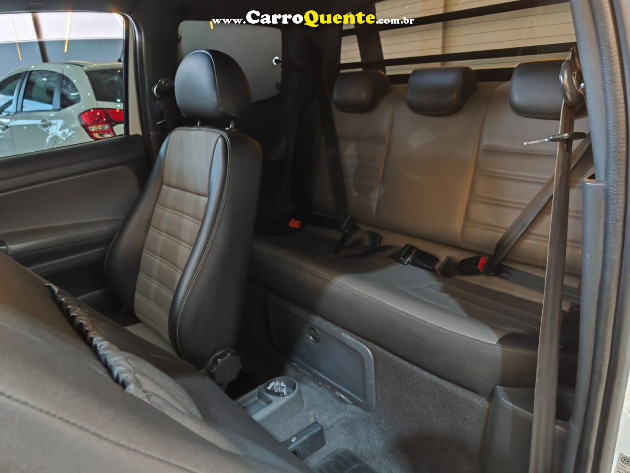 VOLKSWAGEN   SAVEIRO CROSS 1.6 T.FLEX 16V CD   BEGE 2016 1.6 GASOLINA - Loja