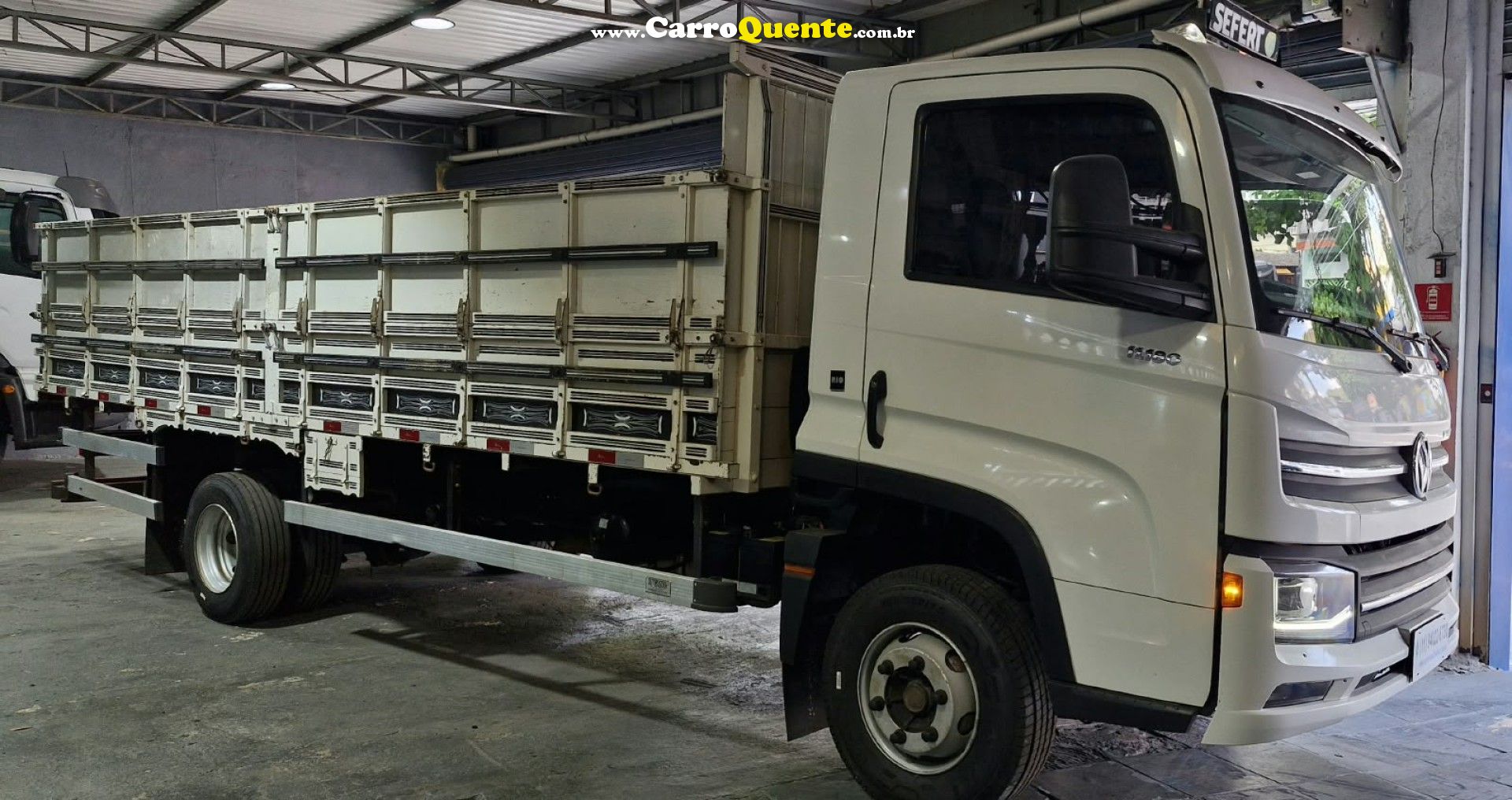 VOLKSWAGEN   11-180 DELIVERY 4X2 2P (DIESEL)(E6)   BRANCO 2024 3.8lts DIESEL - Loja