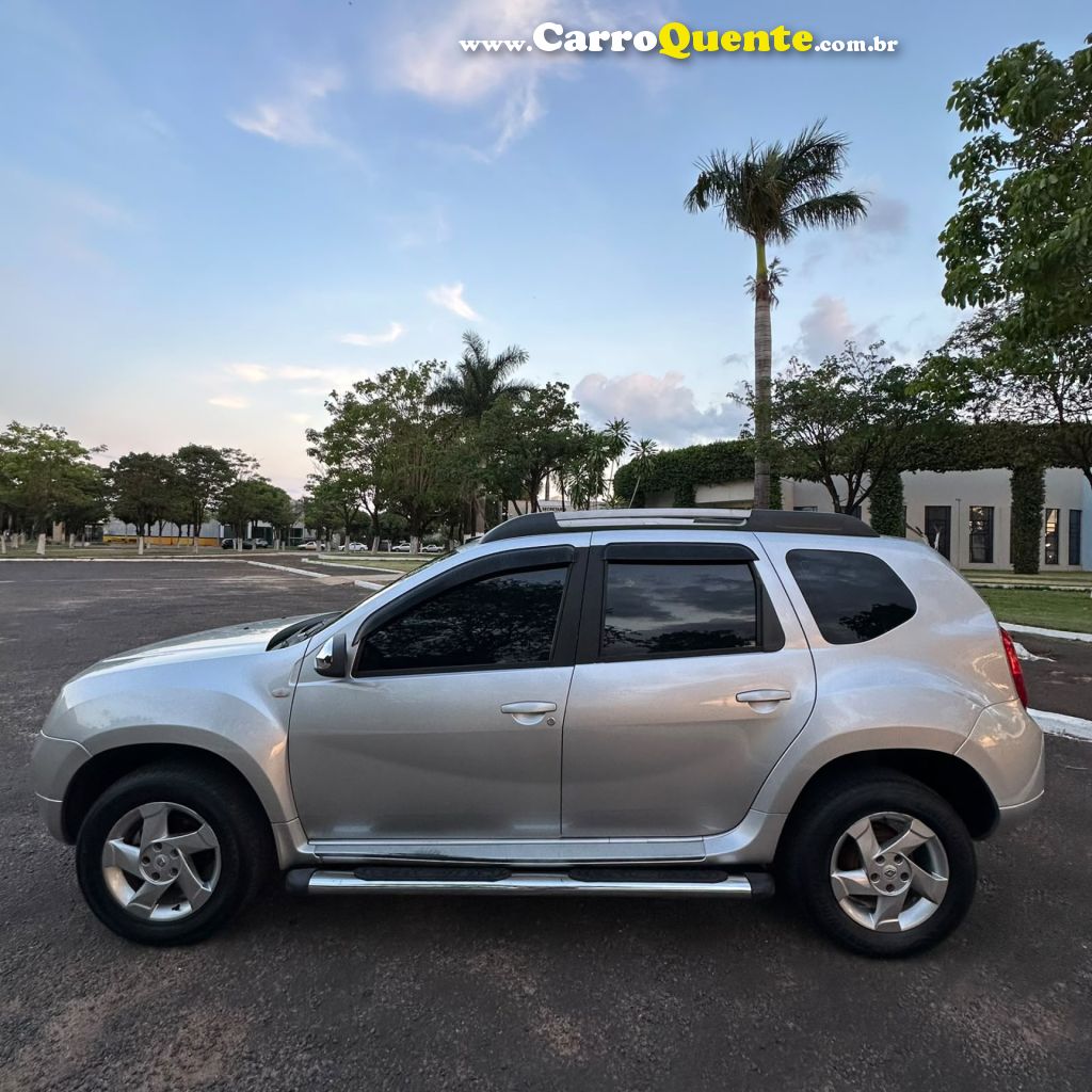 RENAULT   DUSTER DYNAMIQUE 1.6 FLEX 16V MEC.   PRATA 2014 1.6 FLEX - Loja