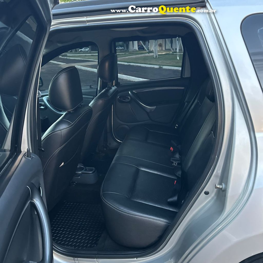 RENAULT   DUSTER DYNAMIQUE 1.6 FLEX 16V MEC.   PRATA 2014 1.6 FLEX - Loja