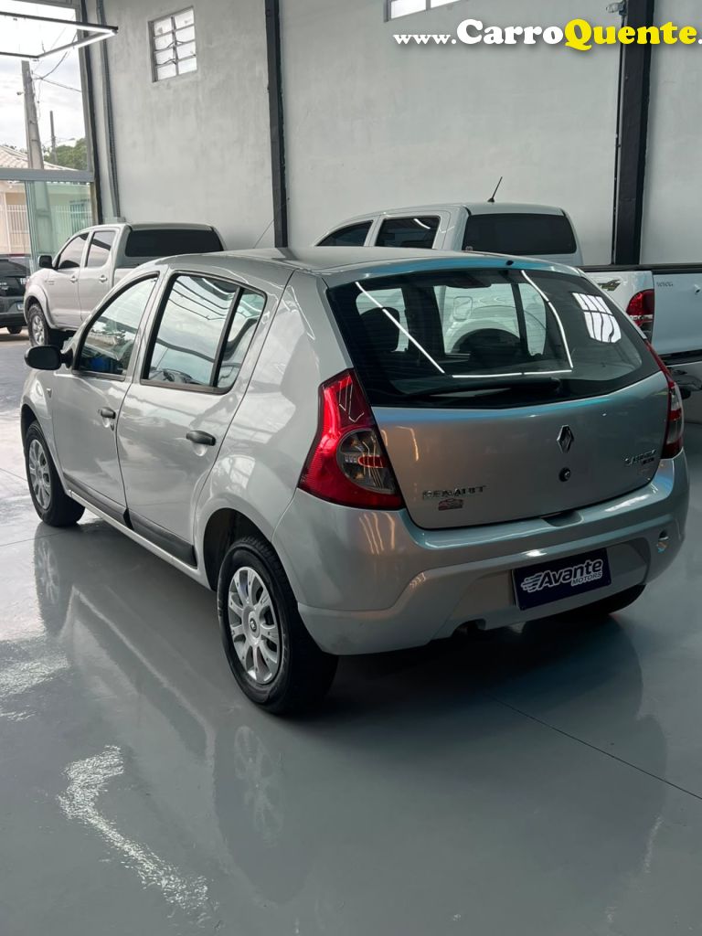 RENAULT   SANDERO EXPRESSION HI-FLEX 1.0 16V 5P   PRATA 2009 1.0 GASOLINA - Loja