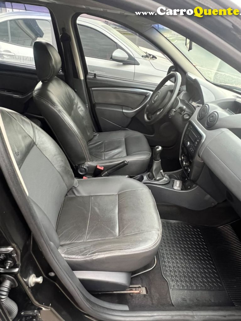 RENAULT   DUSTER TECHROAD 1.6 HI-FLEX 16V MEC.   PRETO 2013 1.6 GASOLINA - Loja
