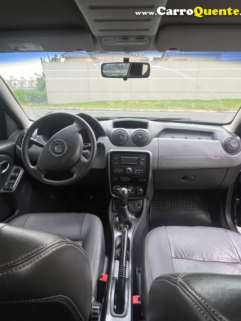 RENAULT   DUSTER TECHROAD 1.6 HI-FLEX 16V MEC.   PRETO 2013 1.6 GASOLINA - Loja