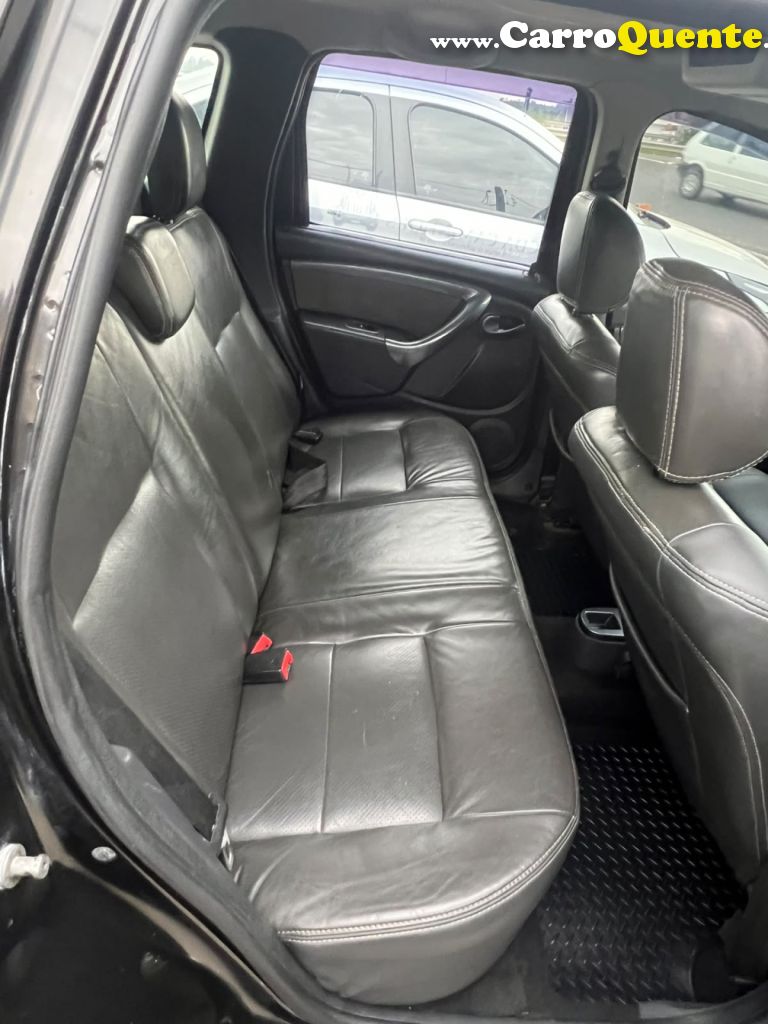 RENAULT   DUSTER TECHROAD 1.6 HI-FLEX 16V MEC.   PRETO 2013 1.6 GASOLINA - Loja