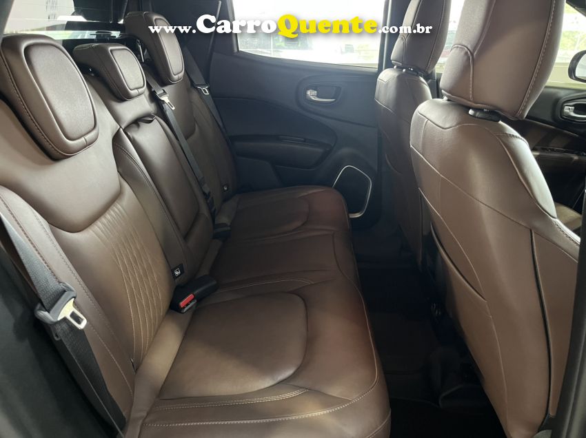 Fiat TORO 2.0 16V TURBO DIESEL RANCH 4WD AT9 - Loja