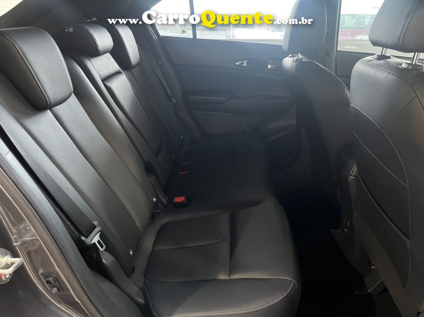 Mitsubishi ECLIPSE CROSS 1.5 MIVEC TURBO GASOLINA HPE CVT - Loja