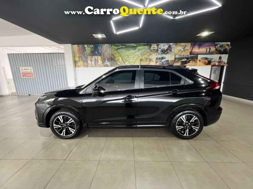 Mitsubishi ECLIPSE CROSS 1.5 MIVEC TURBO GASOLINA HPE-S CVT - Loja