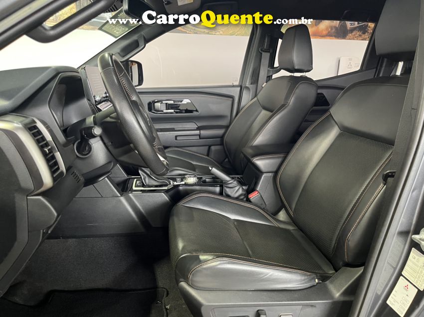 Mitsubishi TRITON 2.4 BITURBO DIESEL CD KATANA 4X4 AUTOMÁTICO - Loja
