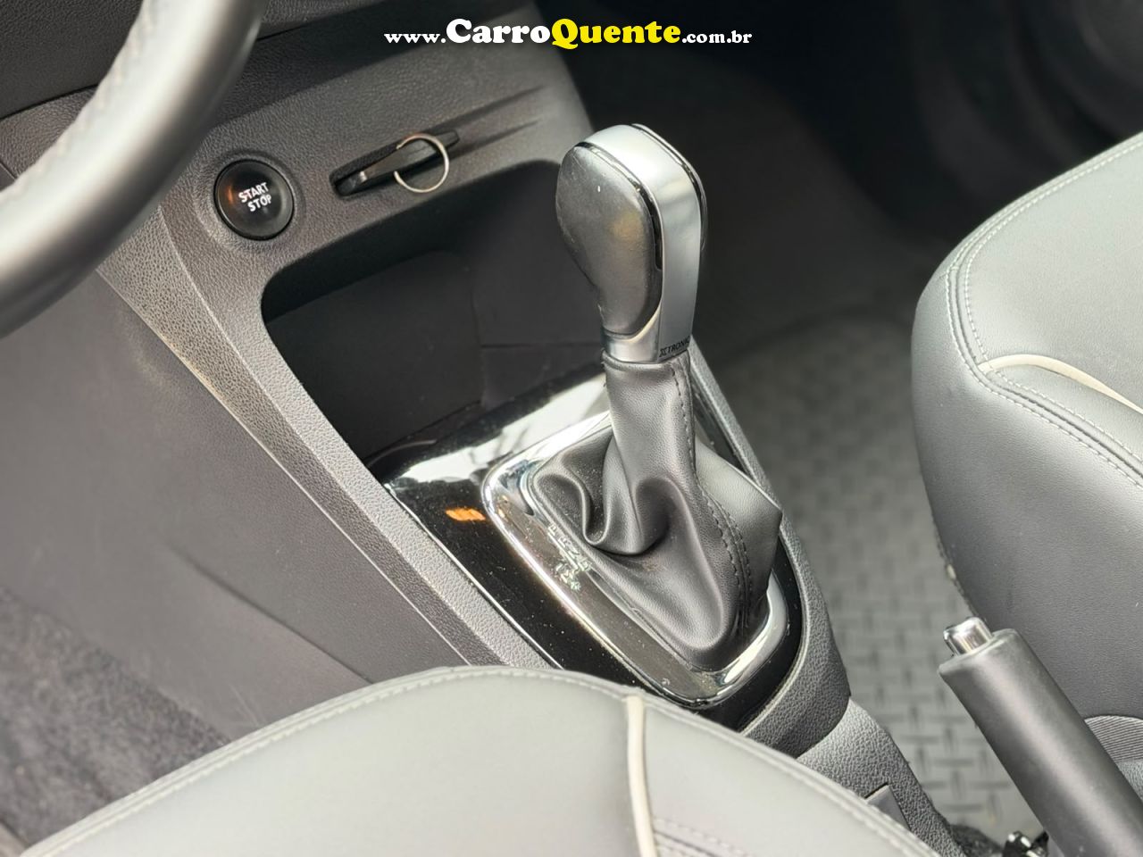 RENAULT CAPTUR 1.6 16V SCE INTENSE 2018 - Loja